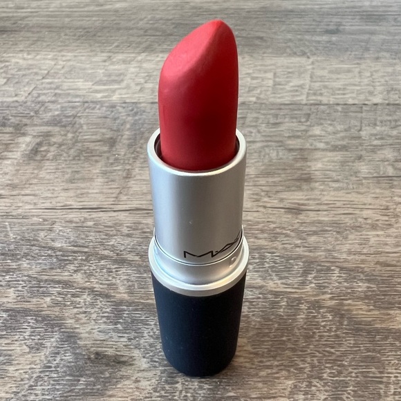 Different MAC lipstick shades - Picture 3 of 13